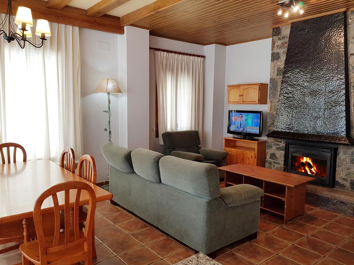 Apartaments Cal Noi กัมโปรดอน ภายนอก รูปภาพ