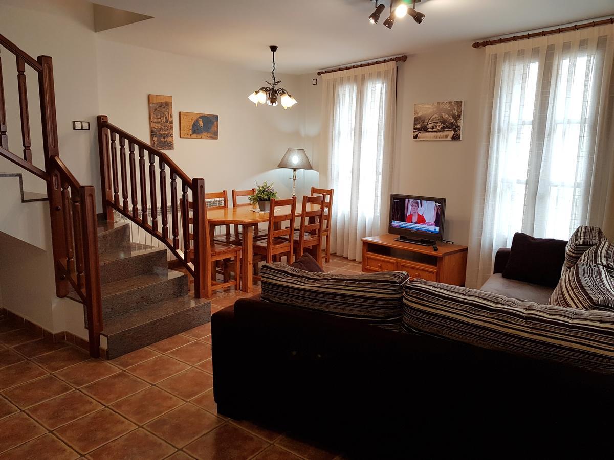 Apartaments Cal Noi กัมโปรดอน ภายนอก รูปภาพ