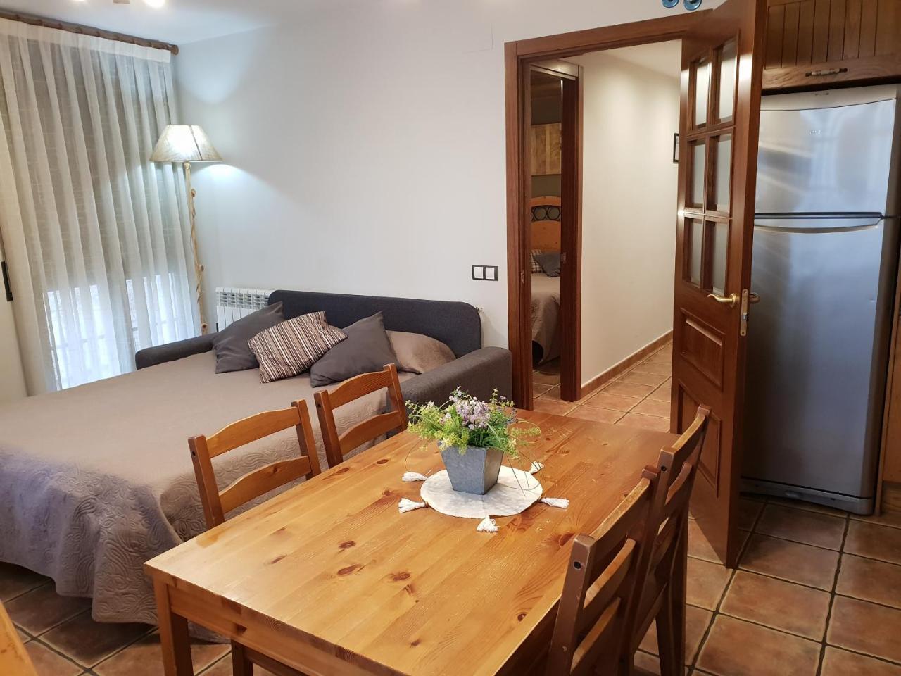 Apartaments Cal Noi กัมโปรดอน ภายนอก รูปภาพ