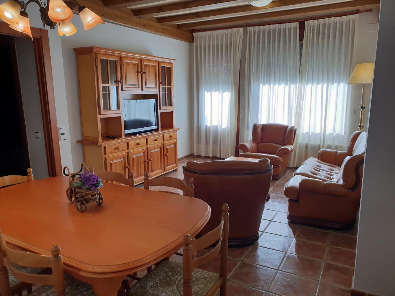 Apartaments Cal Noi กัมโปรดอน ภายนอก รูปภาพ